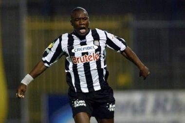 Un fost fotbalist belgian, condamnat la închisoare pentru transport ilegal de migranţi