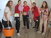 Scrimerele tricolore, aventuri prin Rio în căutare de mătură, mop, detergent, umeraşe sau cârlige de rufe - FOTO