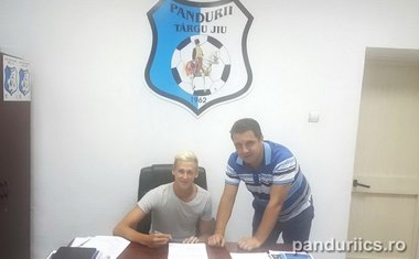 Pandurii Târgu Jiu l-a achiziţionat pe mijlocaşul Cătălin Hlistei