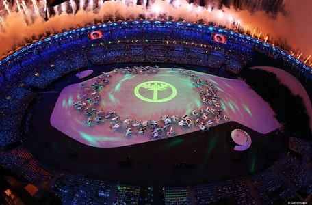 UPDATE: Ceremonia de deschidere a Jocurilor Olimpice s-a încheiat. Delegaţia României, având-o pe Cătălina Ponor portdrapel, a defilat la JO de la Rio - GALERIE FOTO