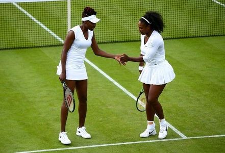 Serena şi Venus Williams, învinse în primul tur la dublu, la JO