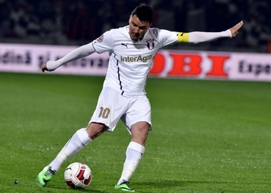 Astra Giurgiu s-a înţeles cu Budescu şi aşteaptă ca Dalian Yifang să-şi dea acordul pentru împrumutul jucătorului