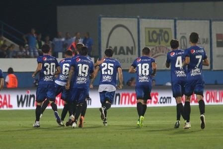 ACS Poli Timişoara a învins FC Viitorul, scor 2-1, şi s-a calificat în sferturile de finală ale Cupei Ligii
