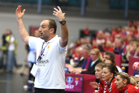 Antrenorul echipei de handbal feminin a Muntenegrului, Dragan Adzici, demisionează după JO de la Rio