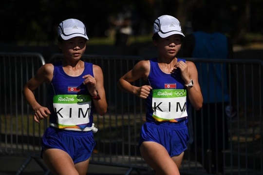 Hye-Song şi Hye-Gyong Kim (Facebook IAAF)
