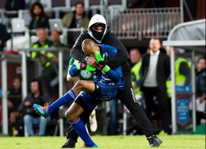 Adolescentul suedez care l-a atacat pe portarul Aly Keita la un meci pariase pe jocul respectiv şi era nemulţumit de scor - VIDEO