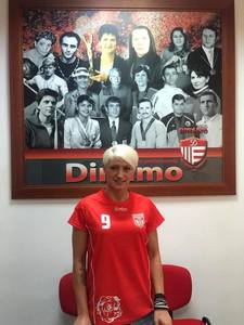 Handbalista Ramona Farcău, contract pe doi ani cu Dinamo Bucureşti
