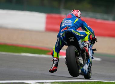 Maverick Vinales a câştigat prima cursă din carieră la MotoGP, după ce s-a impus în Marele Premiu al Marii Britanii