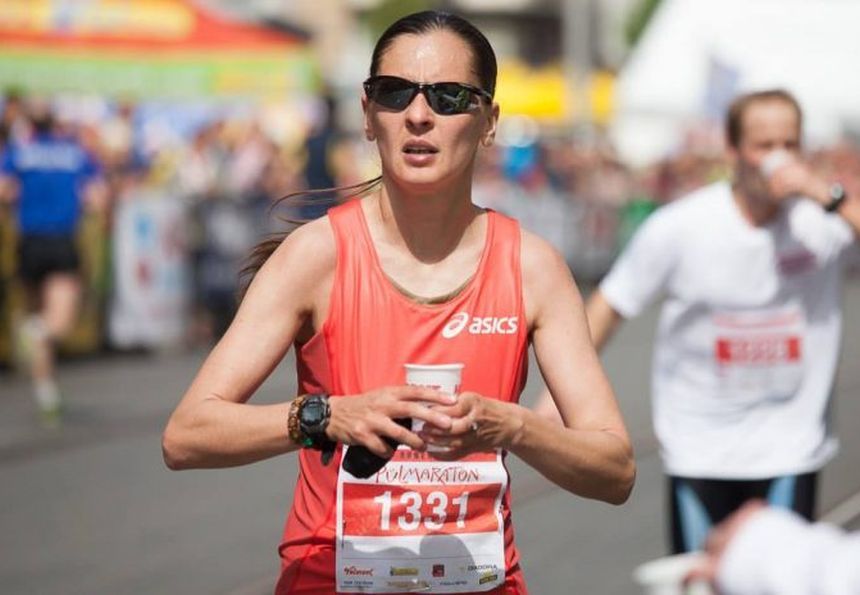 Maratonista Daniela Cîrlan a ajuns la spital după o cursă în timpul căreia a fost înţepată de viespi