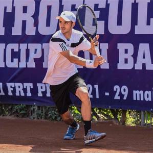 Dragoş Dima, eliminat în primul tur al turneului challenger de 42.500 de euro de la Sibiu