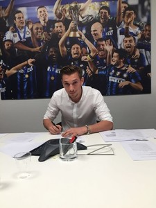 Portarul Ionuţ Radu şi-a prelungit contractul cu Inter Milano