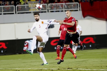 Gerard Pique a anunţat că se va retrage din naţionala Spaniei la finalul CM-2018, după controverse cu privire la mânecile echipamentului său la meciul cu Albania
