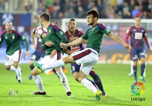 Osasuna Pamplona a învins Eibar, scor 3-2, şi a obţinut prima victorie în actualul sezon din Spania