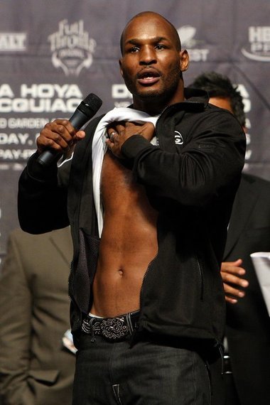 Pugilistul Bernard Hopkins (51 de ani) va boxa pentru ultima dată în decembrie