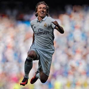 Luka Modrici şi-a prelungit contractul cu Real Madrid pentru încă două sezoane