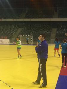 Florentin Pera este noul antrenor al echipei feminine de handbal Universitatea Cluj, în locul lui Carmen Amariei