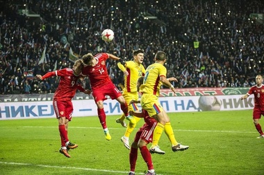 Naţionala României a fost învinsă de Rusia, scor 1-0, într-un meci amical. Ruşii au marcat în minutul 90+3