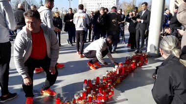 Jucătorii stelişti au aprins lumânări la Arena Naţională în memoria lui Daniel Prodan