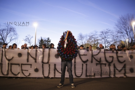 Sute de fani stelişti i-au adus un ultim omagiu lui Daniel Prodan, la Arena Naţională - FOTO