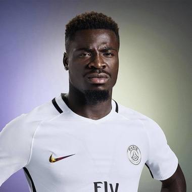 Serge Aurier (PSG) nu a primit viza de intrare în Marea Britanie, din cauza unei condamnări primite în Franţa