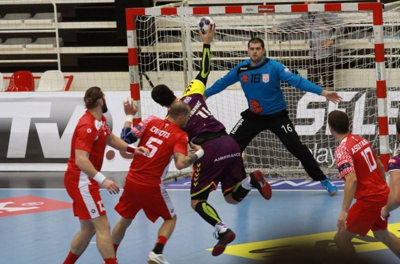 Steaua Bucureşti – Dinamo Bucureşti, scor 19-22, în derbiul etapei a XIII-a a Ligii Naţionale de handbal masculin