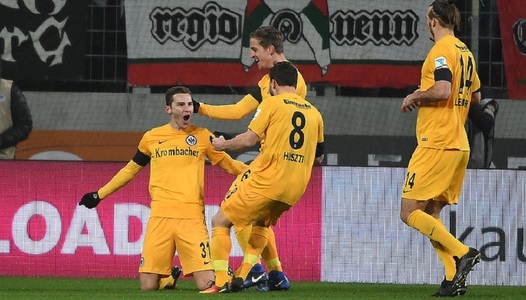 Eintracht Frankfurt la al şaptelea meci consecutiv fără înfrângere în Bundesliga, scor 1-1 cu Augsburg
