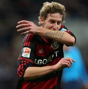 Schalke 04 a fost învinsă de Bayer Leverkusen, scor 1-0, într-un meci în care a jucat în inferioritate din minutul 4