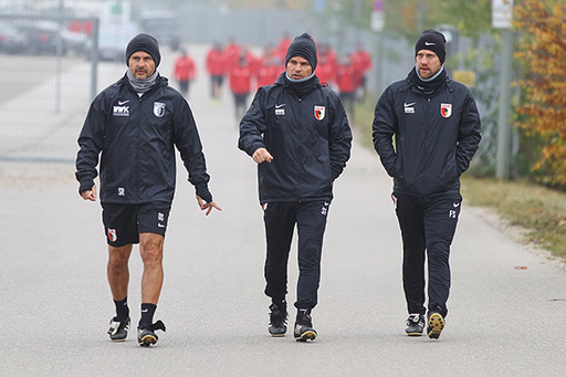 Dirk Schuster a fost demis de la FC Augsburg, din cauza divergenţelor cu conducerea clubului privind jocul echipei