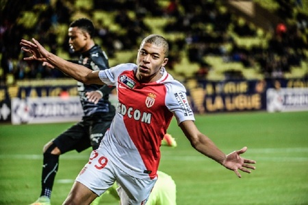 AS Monaco s-a calificat în sferturile Cupei Ligii Franţei după ce a învins cu 7-0 echipa Rennes