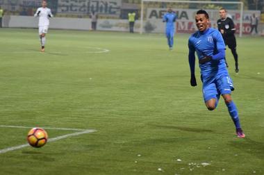 CS Universitatea Craiova a remizat cu Concordia Chiajna, scor 0-0, şi a ratat şansa de a urca pe primul loc în Liga I