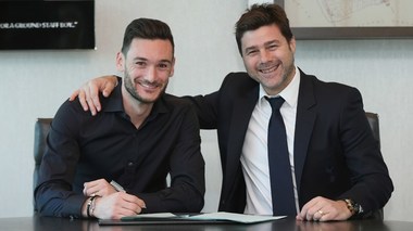 Portarul Hugo Lloris şi-a prelungit pentru încă trei sezoane contractul cu Tottenham Hotspur