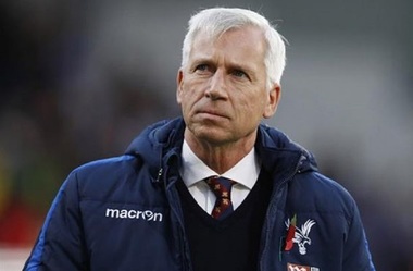 Tehnicianul Alan Pardew a fost demis de la Crystal Palace