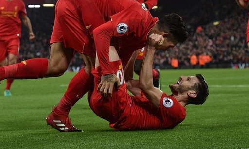 Liverpool a învins Stoke City, scor 4-1 după ce a fost condusă cu 1-0, şi a revenit pe locul doi în Premier League