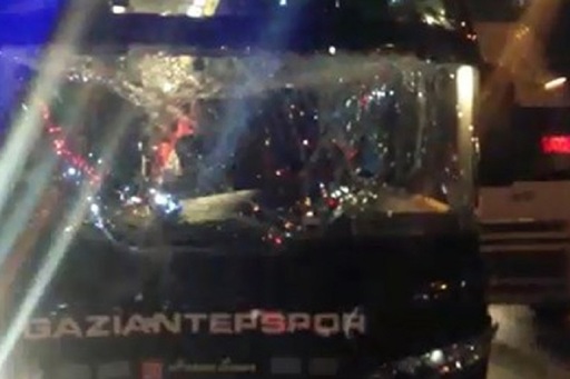 Autocarul care transporta echipa Gaziantepspor a fost implicat într-un accident în lanţ la Istanbul, după un meci din Cupa Turciei