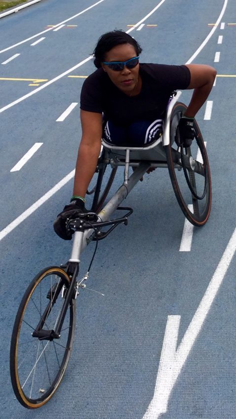 Fostă sportivă paralimpică spune că a fost umilită după ce a trebuit să urineze pe ea într-un tren, deoarece toaleta pentru persoanele cu dizabilităţi nu funcţiona