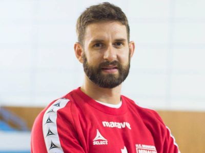 Portarul Mihai Răzvan Pop, legitimat în decembrie la Stuttgart, va juca la campioana la handbal, Dinamo Bucureşti
