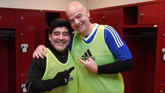 Maradona, Infantino, Puyol şi alte celebrităţi ale fotbalului mondial au participat la un miniturneu al legendelor - VIDEO