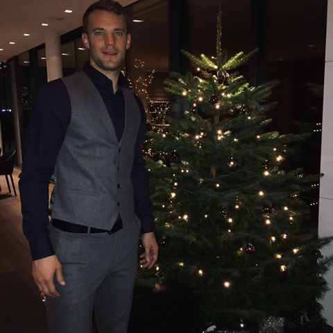 Portarul Manuel Neuer şi-a cerut iubita în căsătorie de Crăciun