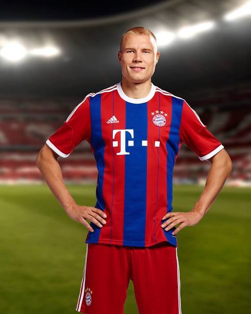 Bayern Munchen l-a împrumutat pe fundaşul Holger Badstuber la Schalke 04
