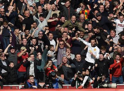 Manchester United a învins Hull City, scor 2-0, în prima manşă a semifinalelor Cupei Ligii Angliei