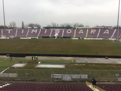 Meciul de rugby Timişoara Saracens - Stade Francais, amânat din cauza terenului impracticabil