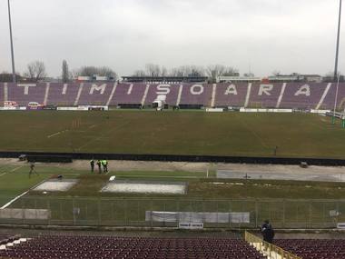 Meciul de rugby Timişoara Saracens - Stade Francais, amânat din cauza terenului impracticabil