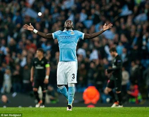 Bacary Sagna (Manchester City), amendat de FA cu 46.000 de euro pentru că a criticat arbitrul meciului cu Burnley