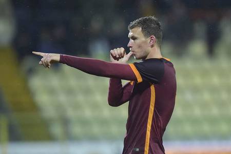 AS Roma a învins Cagliari, scor 1-0, şi a revenit la un punct de liderul Juventus Torino