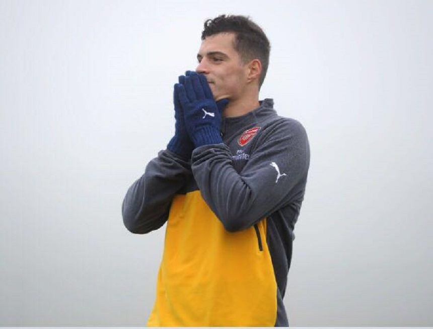 Granit Xhaka, audiat de poliţie pentru că i-ar fi adresat insulte cu caracter rasist unui angajat la aeroportul Heathrow