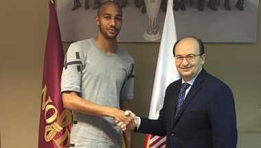 Steven Nzonzi şi-a prelungit contractul cu FC Sevilla pentru încă un sezon
