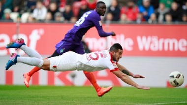 Werder Bremen a marcat golul cu numărul 3000 în Bundesliga, dar a pierdut meciul cu Augsburg, scor 2-3, primind gol în minutul 90+4