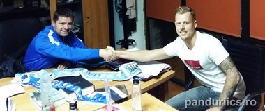 Pandurii Târgu Jiu l-a achiziţionat pe mijlocaşul olandez Jeffrey Ket