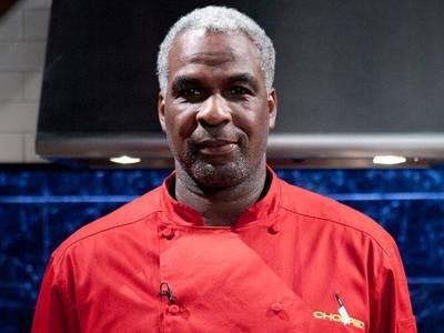 Fostul baschetbalist Charles Oakley a fost arestat, după ce a avut o altercaţie cu proprietarul echipei New York Knicks
