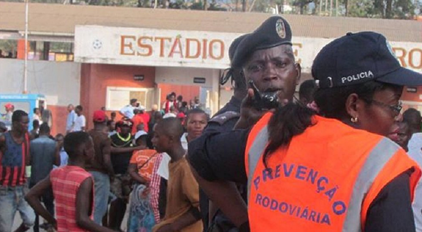 Tragedie la primul meci al sezonului în Angola: Cel puţin 17 persoane au murit şi zeci de fani au fost răniţi în îmbulzeala de la intrarea în stadion